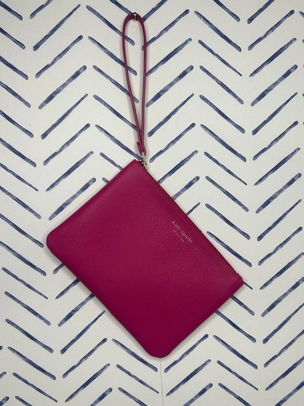 Kate Spade Leather Wristlet Excellent Hot Pink